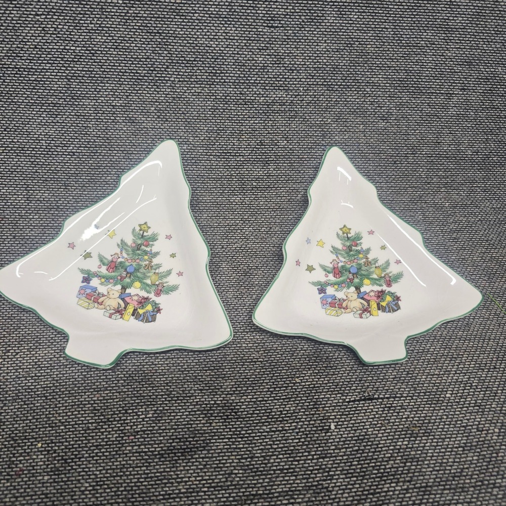 Nikko Christmastime Candy Dish‎ Pair 6" Tree Shape Vintage Japan White Good